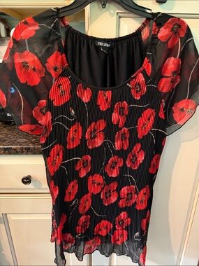 Roz & Ali Black Top with Red Accents